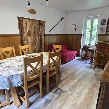 De 2 à 6 Personnes à La Bourboule