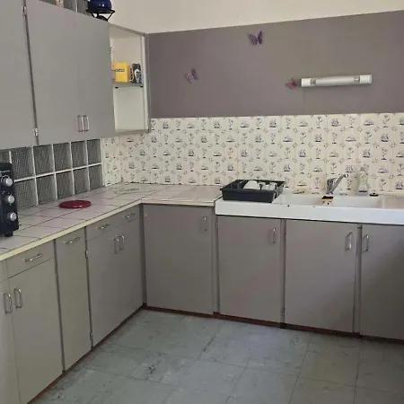 De 2 à 6 Personnes à